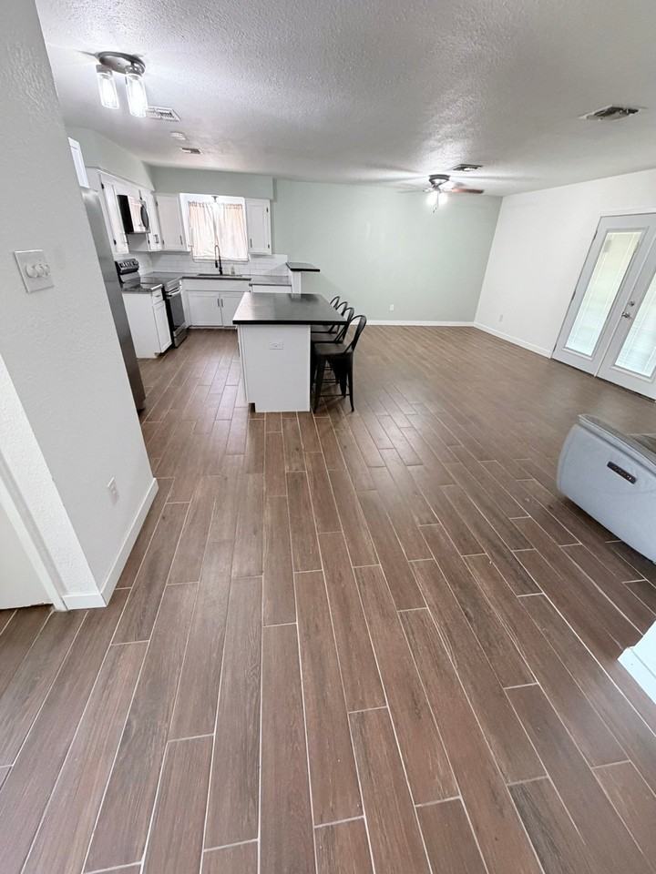 1721 Mildred St - Photo 3 of 20