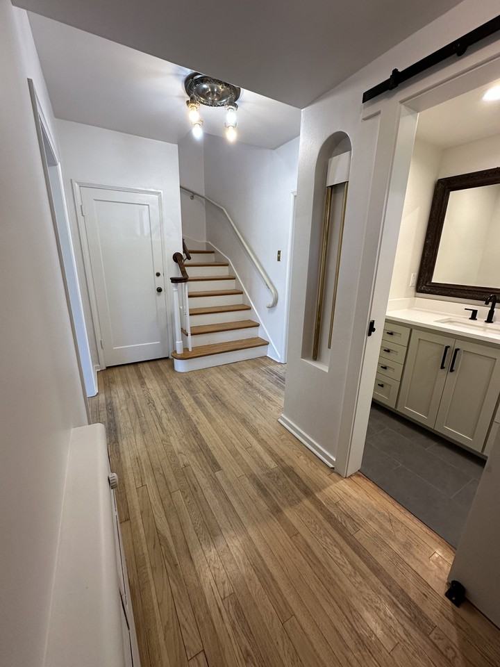 121 E Hillside Ave #121 - Photo 4 of 38