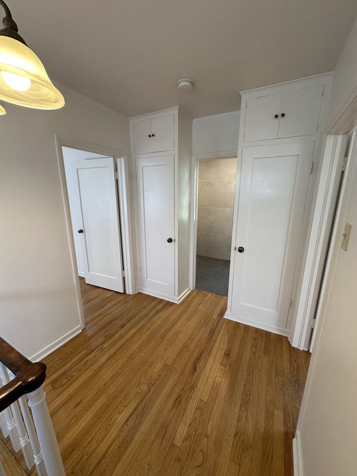 121 E Hillside Ave #121 - Photo 7 of 38