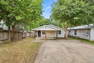 2404 Bryan St #3 - Photo 1 of 1