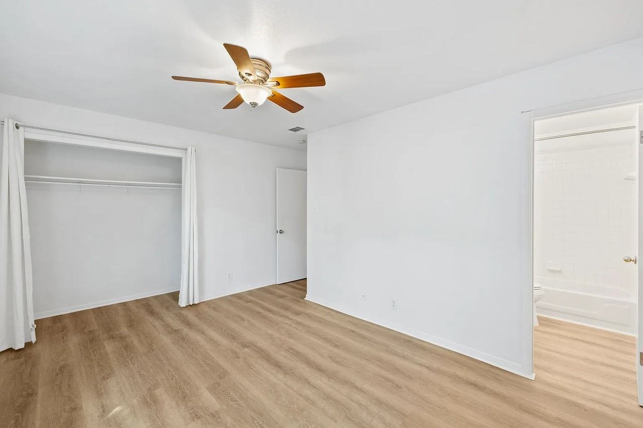 2404 Bryan St #3 - Photo 4 of 17