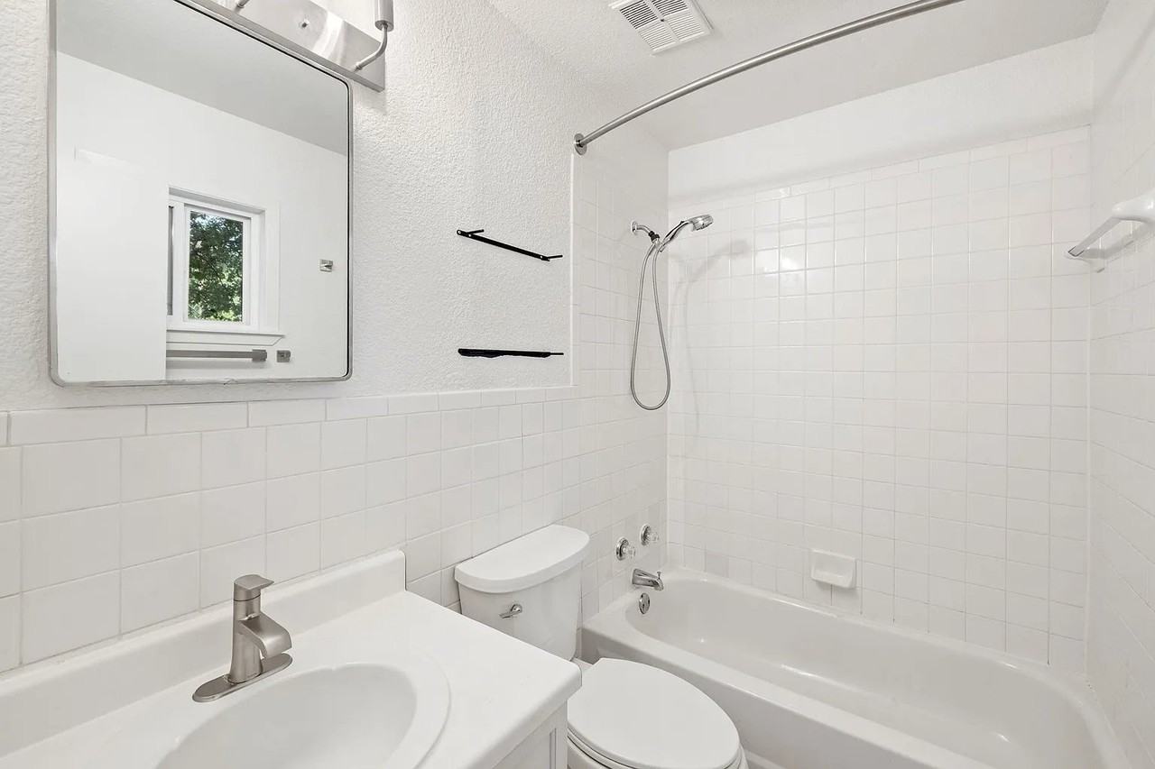 2404 Bryan St #3 - Photo 6 of 17