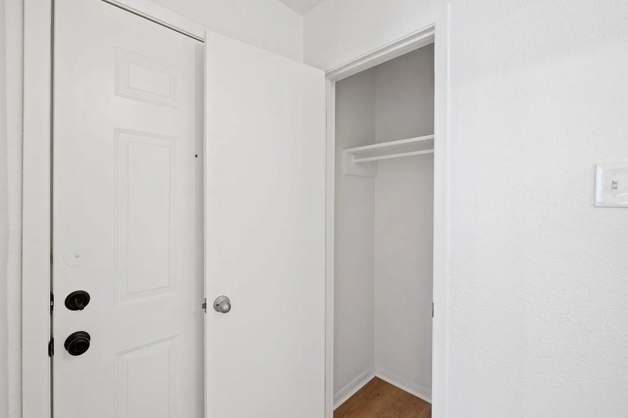 2404 Bryan St #3 - Photo 7 of 17