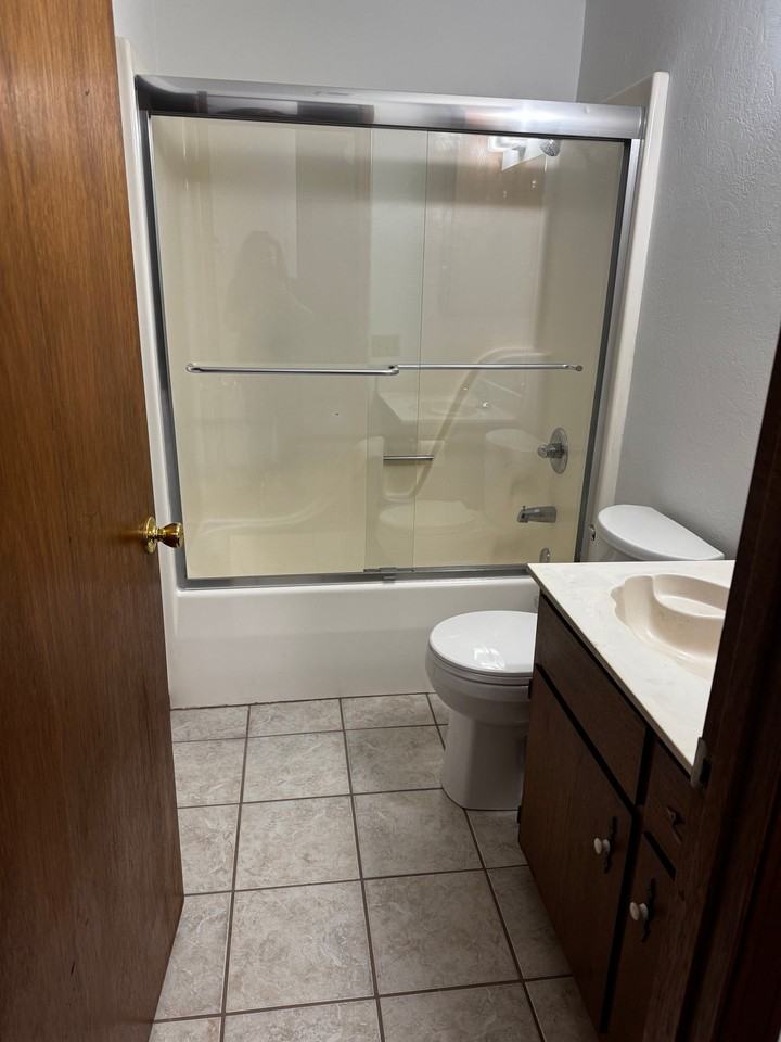 315 E Main St #4 - Photo 3 of 19