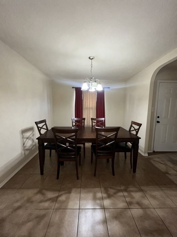 412 Figueroa - Photo 4 of 16