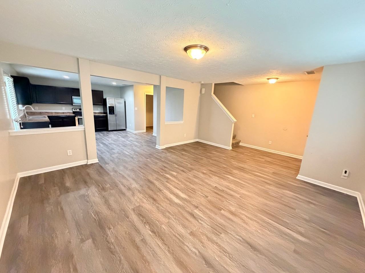 12160 Lindley Dr - Photo 2 of 18