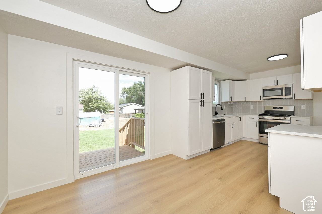 7222 W Gardenia Ave - Photo 5 of 15