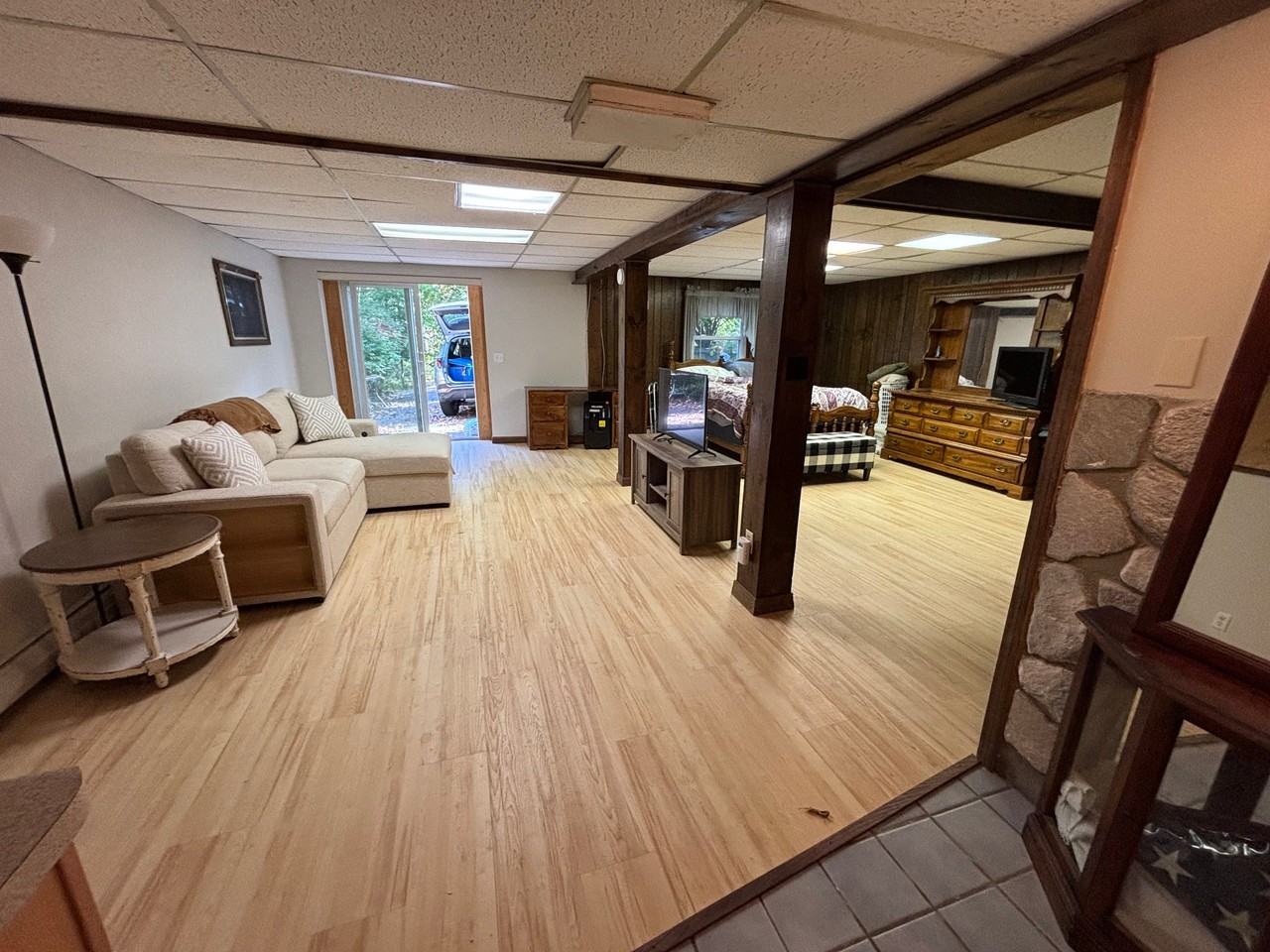 55 Glen Dr - Photo 2 of 9