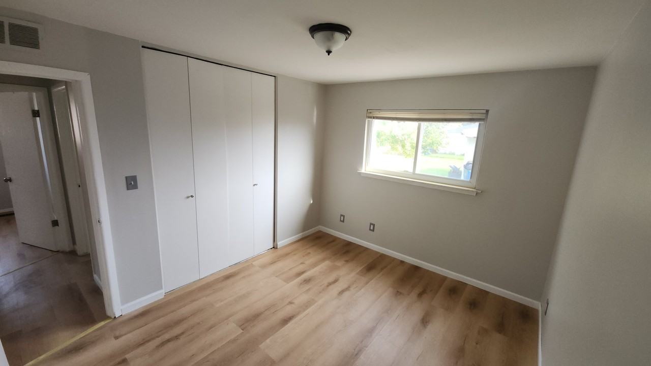 5652 Norborne Ave - Photo 7 of 18