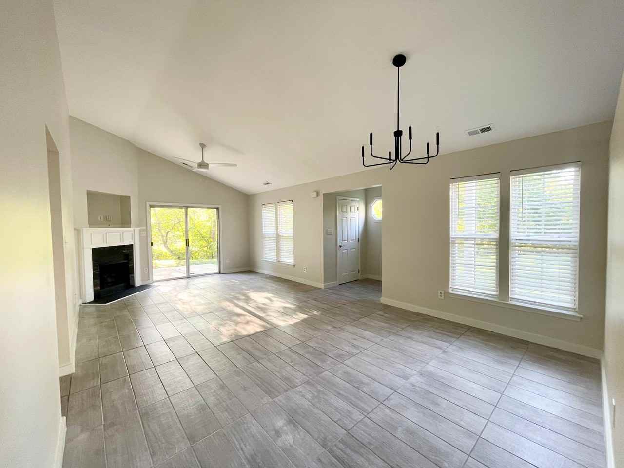8913 Cinnabay Dr - Photo 2 of 20