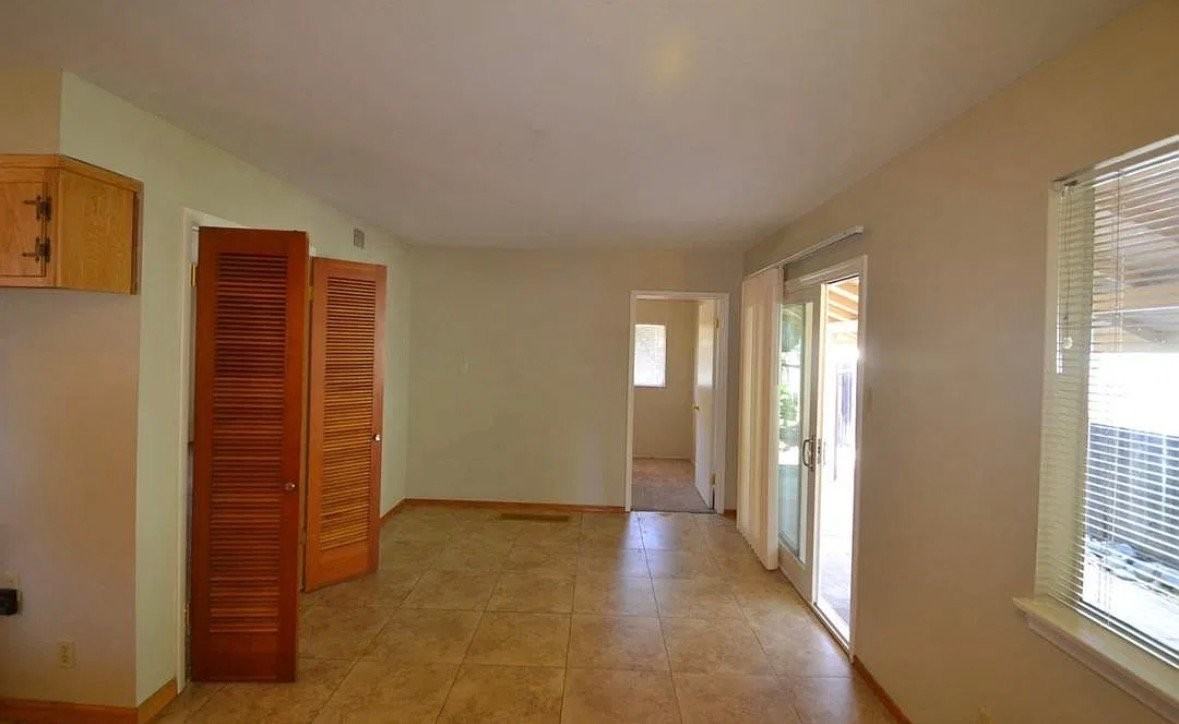 7031 Tamoshanter Way - Photo 4 of 6