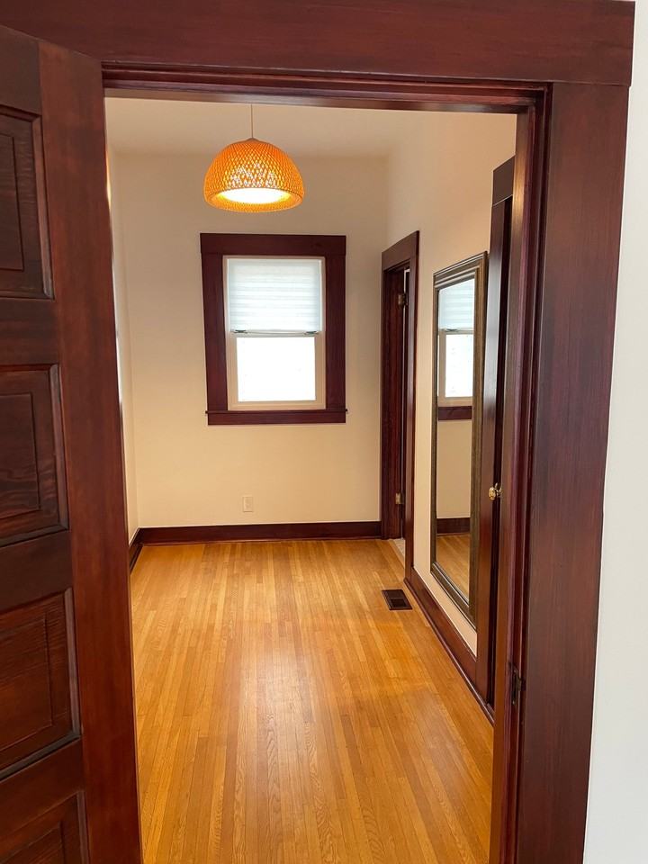 1735 Se 35th Ave - Photo 7 of 15