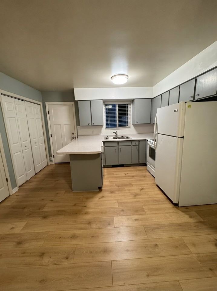 1944 Nunley Cir - Photo 4 of 18