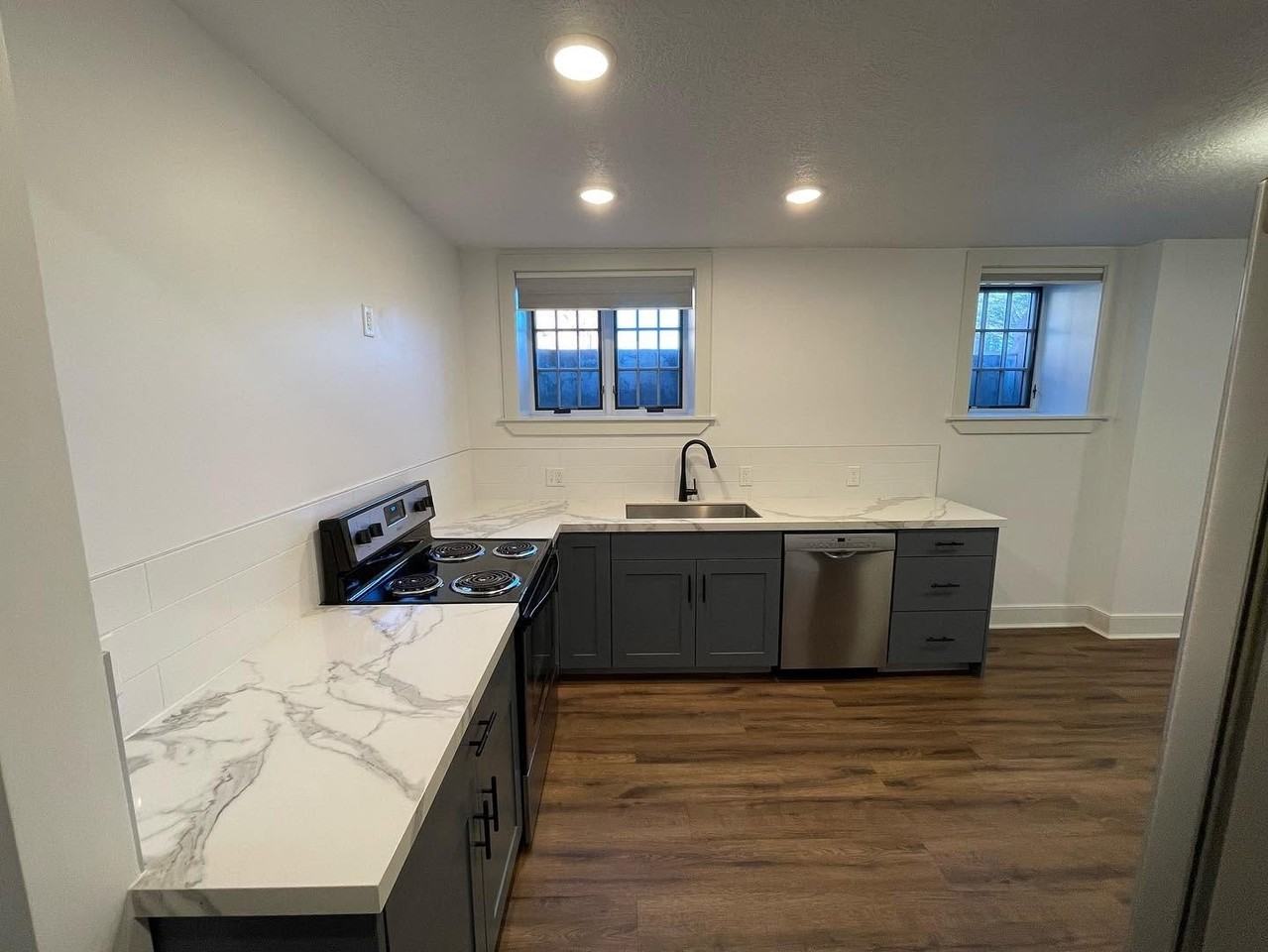 2461 Adams Ave #B4 - Photo 4 of 12