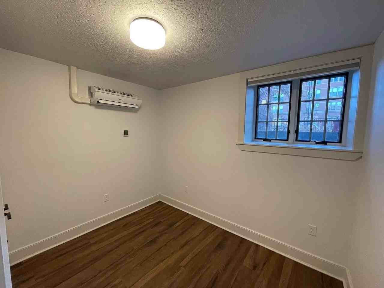 2461 Adams Ave #B4 - Photo 6 of 12