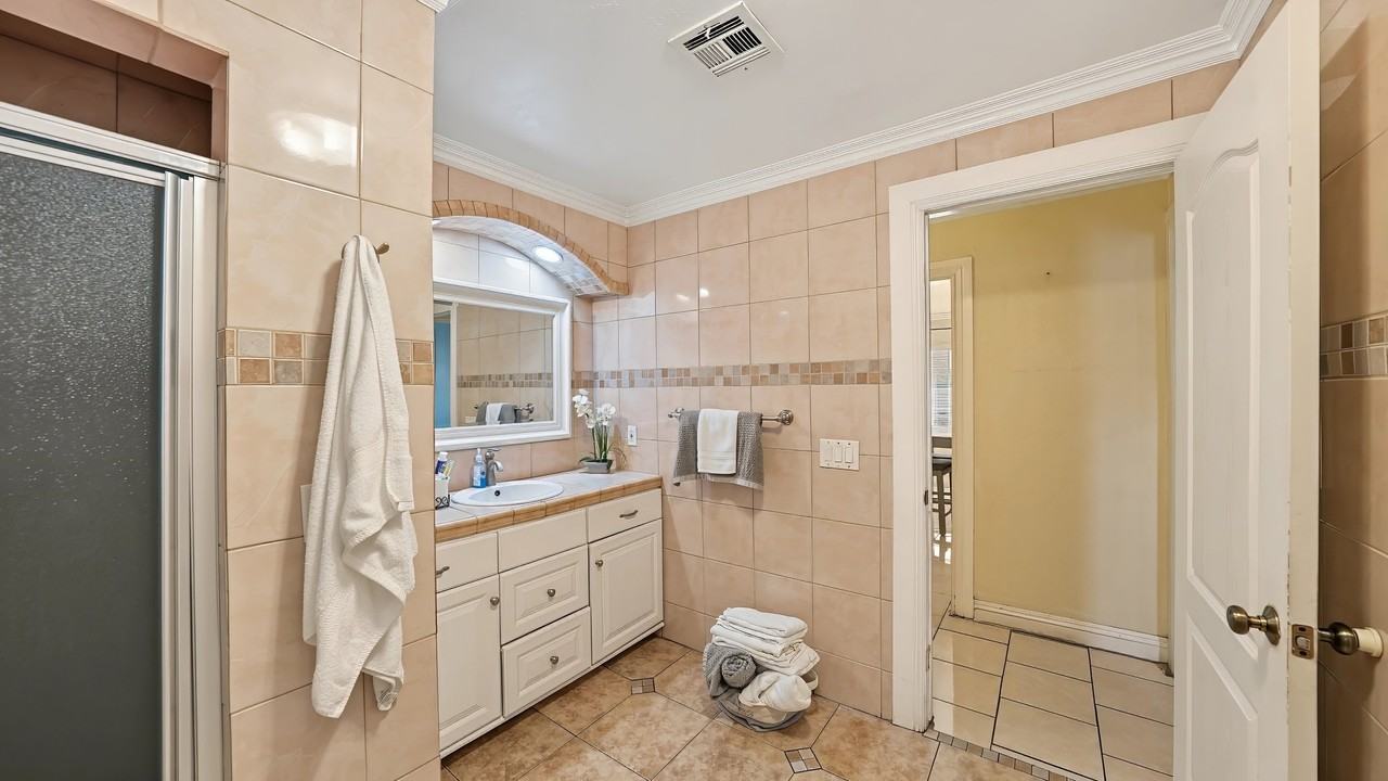 266 E Hermosa St - Photo 7 of 15