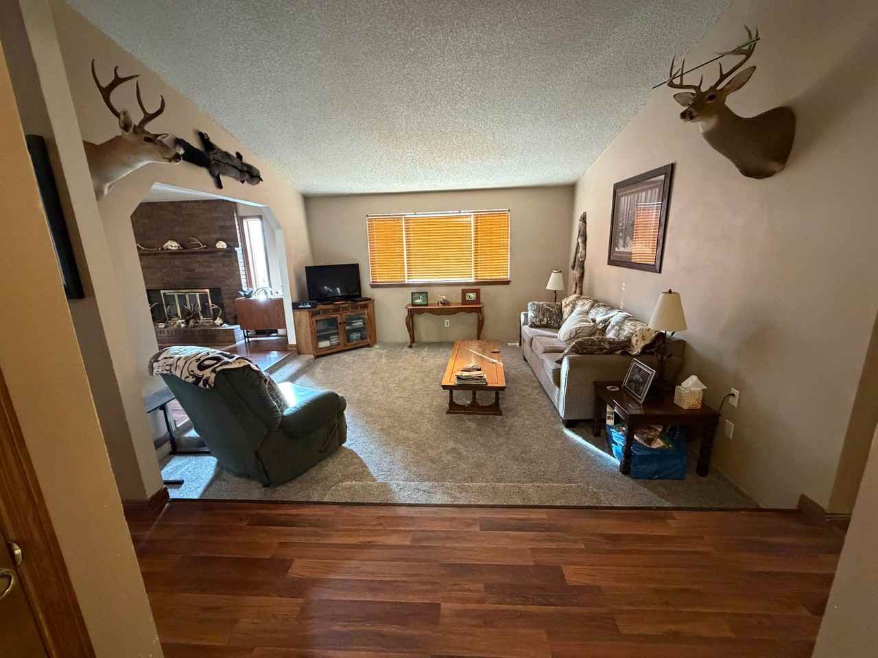 1335 Owyhee Dr - Photo 2 of 26