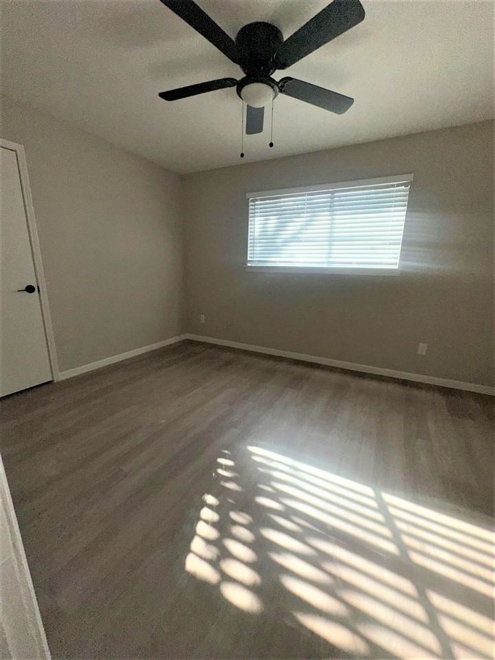 Hollyvale Apartments - Photo 7 of 50