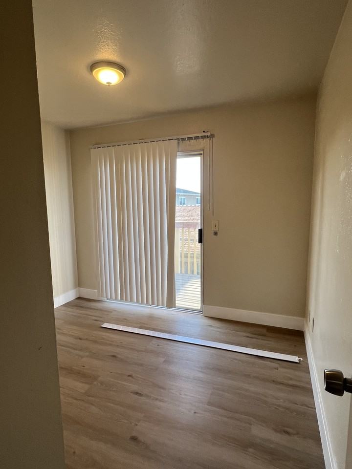 226 Soledad Street - Photo 6 of 7
