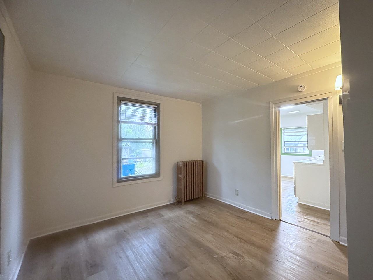 416 West 2nd Street - Photo 2 of 4