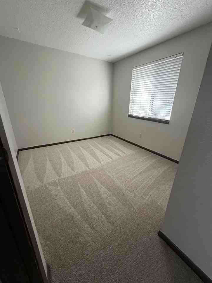 2405 North Alder Drive, Unit 2 - Photo 2 of 12
