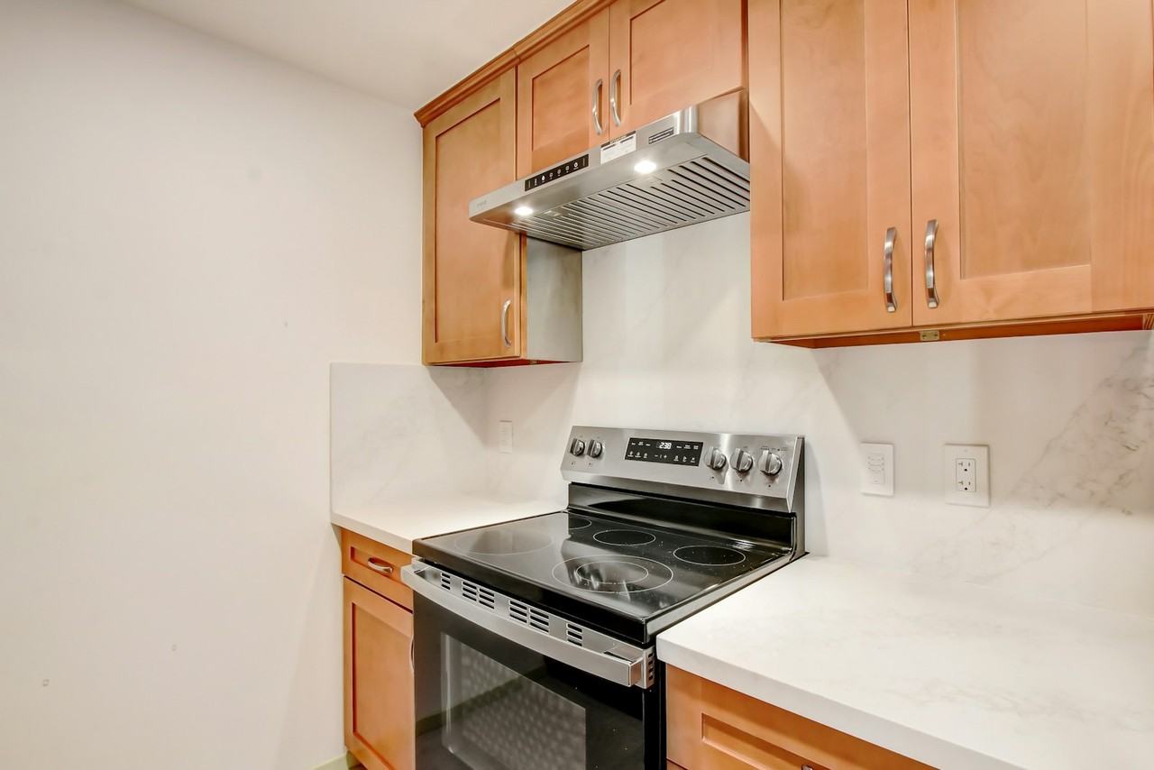 8338 Regents Road - Photo 3 of 21
