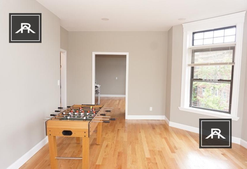 1920 Beacon St - Photo 3 of 10