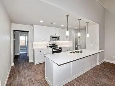 7617 Woodford Ave - Photo 5 of 22
