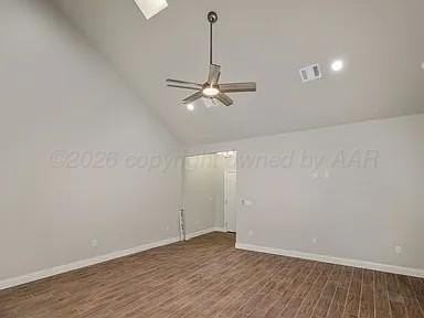 7617 Woodford Ave - Photo 7 of 22