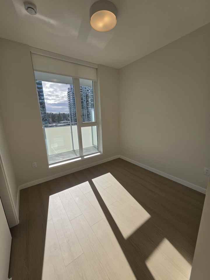 612 Elmwood Street #13xx - Photo 5 of 9