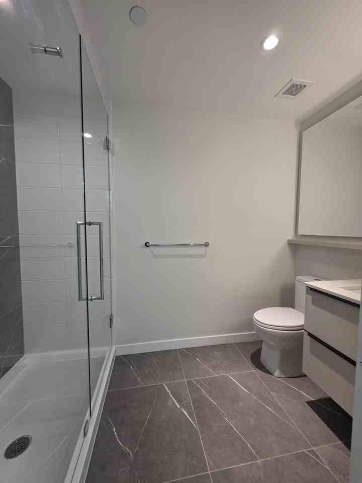 612 Elmwood Street #13xx - Photo 7 of 9