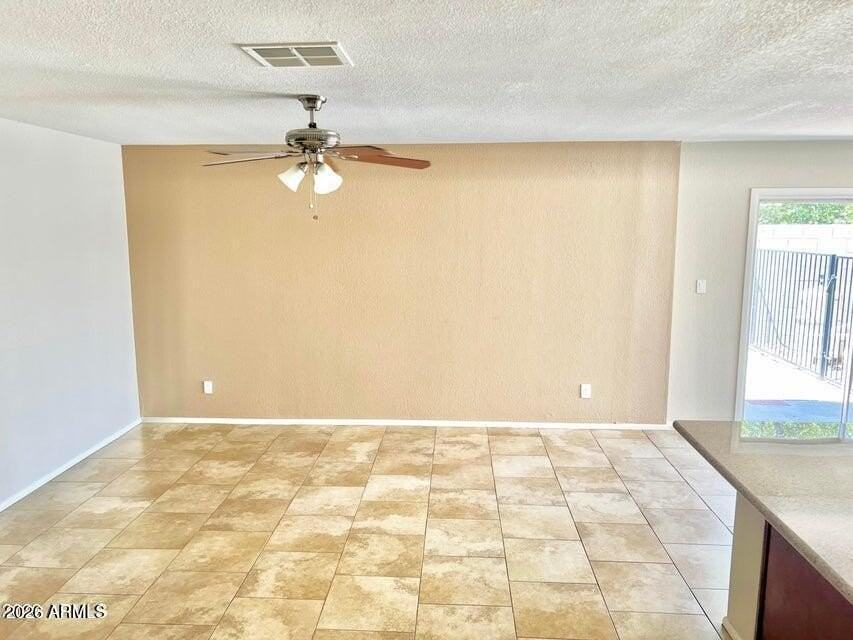 15601 N 51st Pl - Photo 7 of 34