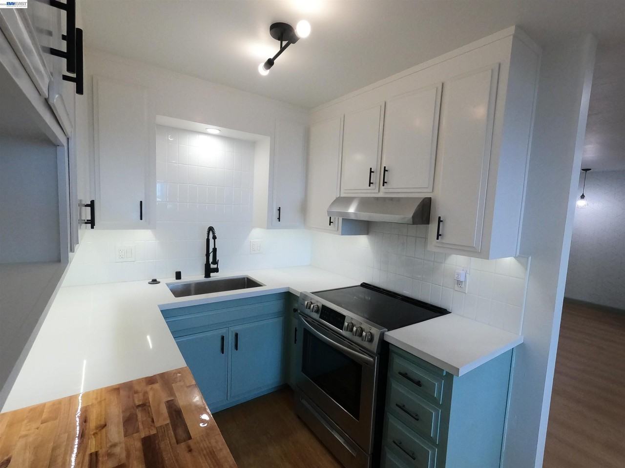 1124 Hollywood Ave #3 - Photo 2 of 20