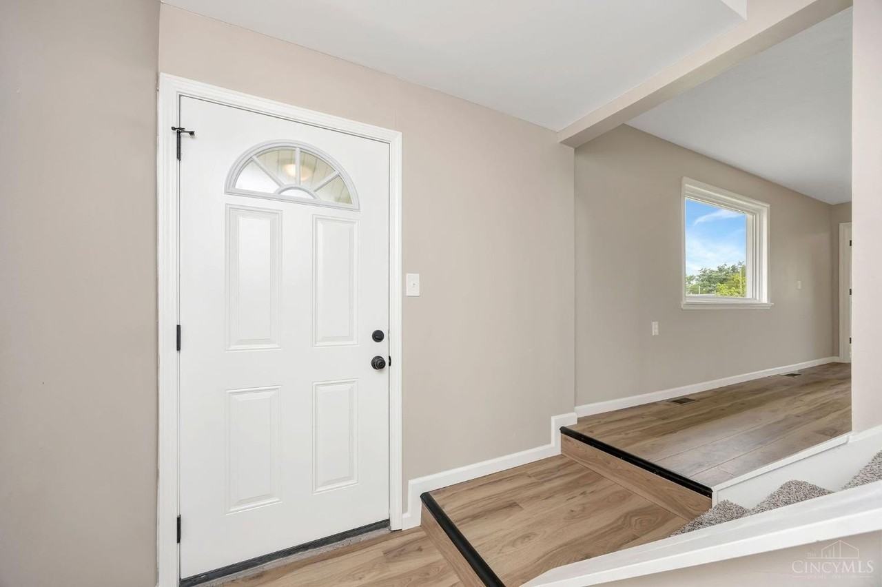 5386 Mosiman Rd - Photo 3 of 43