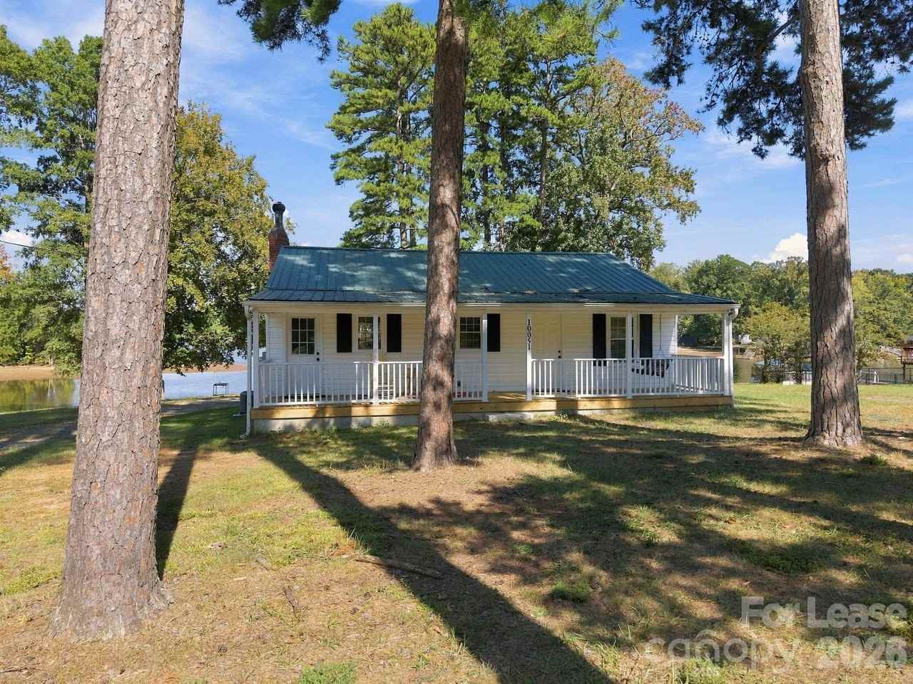 10051 Linwood Southmont Rd - Photo 3 of 39