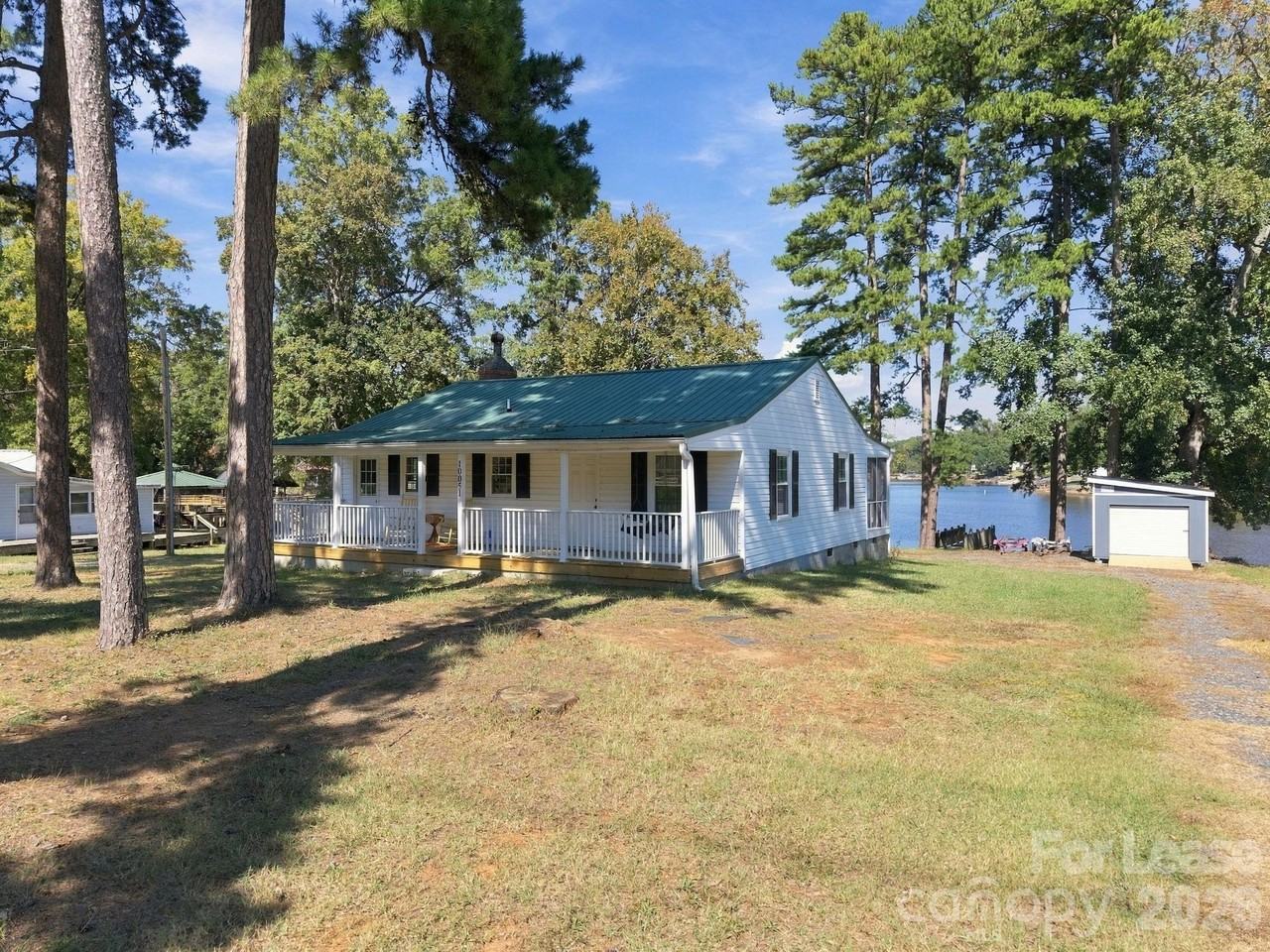 10051 Linwood Southmont Rd - Photo 4 of 39