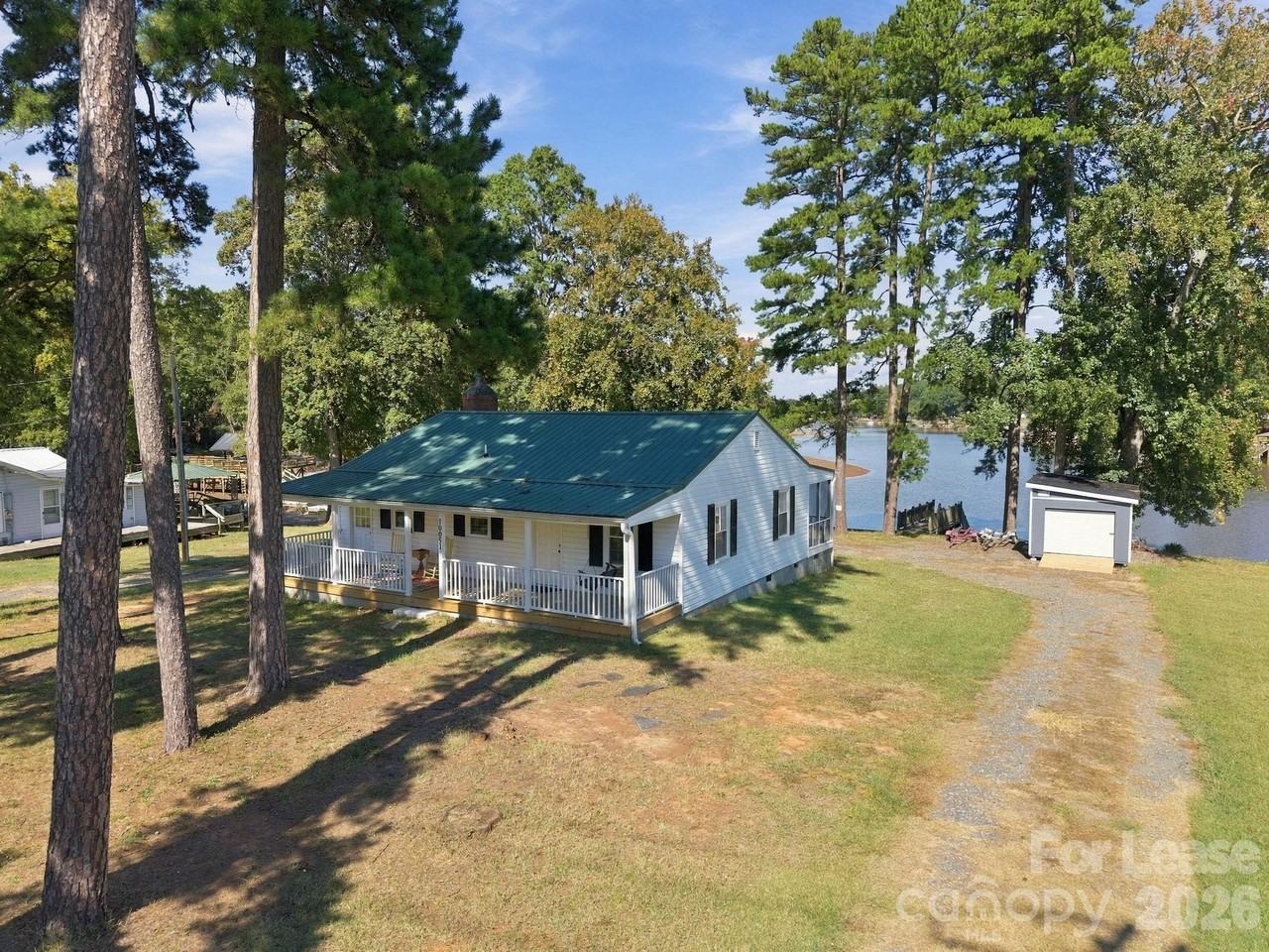 10051 Linwood Southmont Rd - Photo 5 of 39