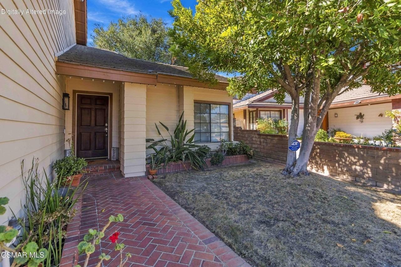 557 Canyon Vista Dr - Photo 2 of 29