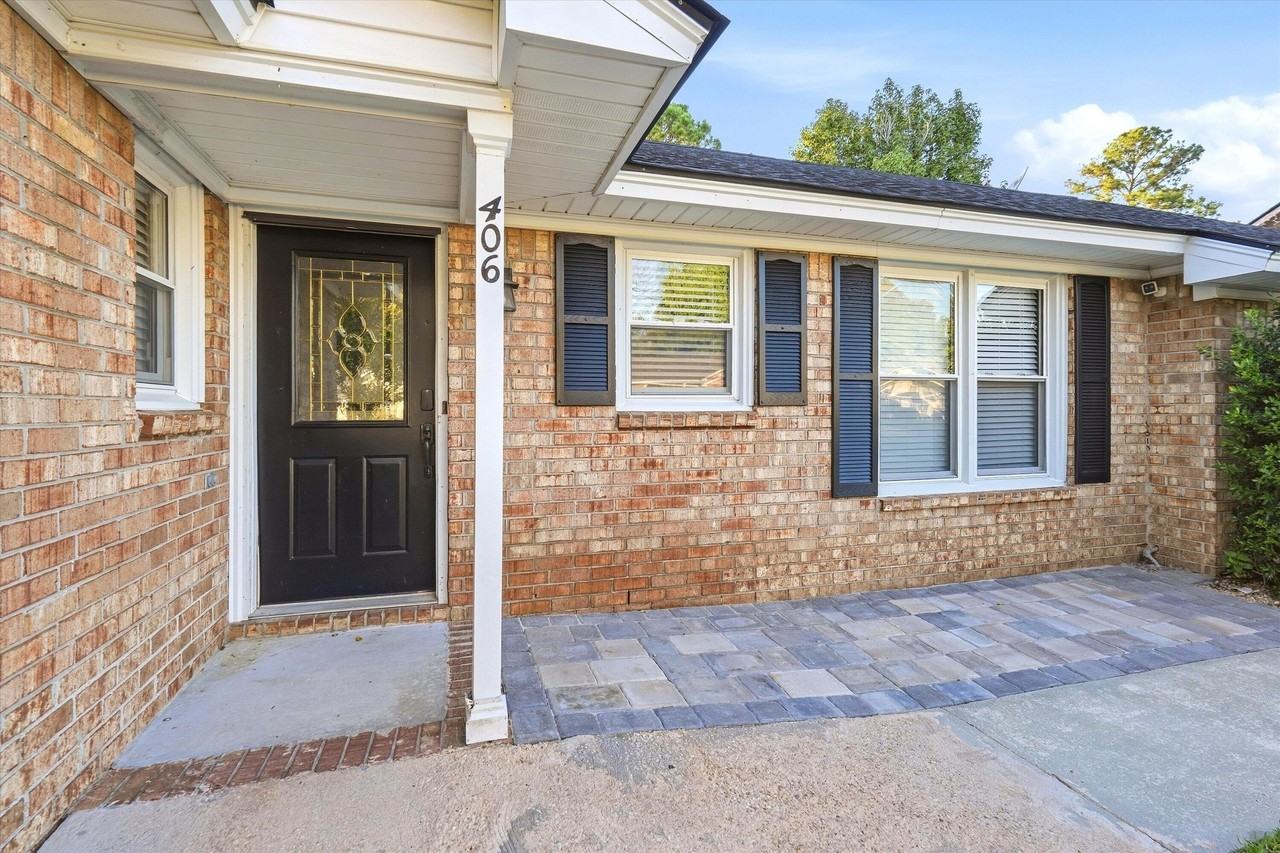 406 Longleaf Rd - Photo 3 of 32