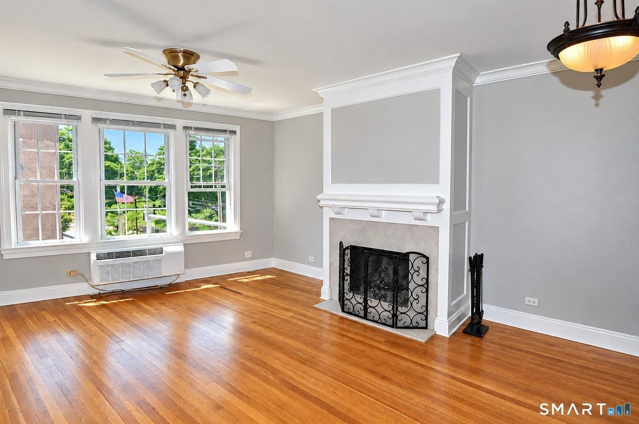 833 Summer St #3B - Photo 4 of 14