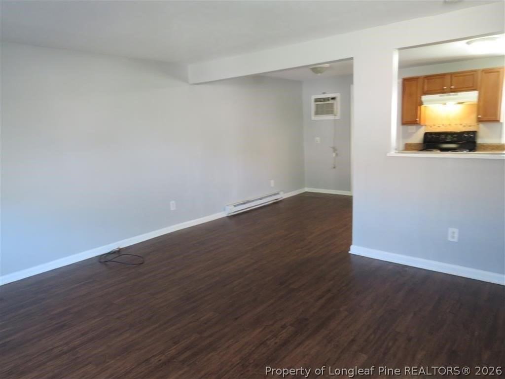 1921 King George Dr - Photo 2 of 9