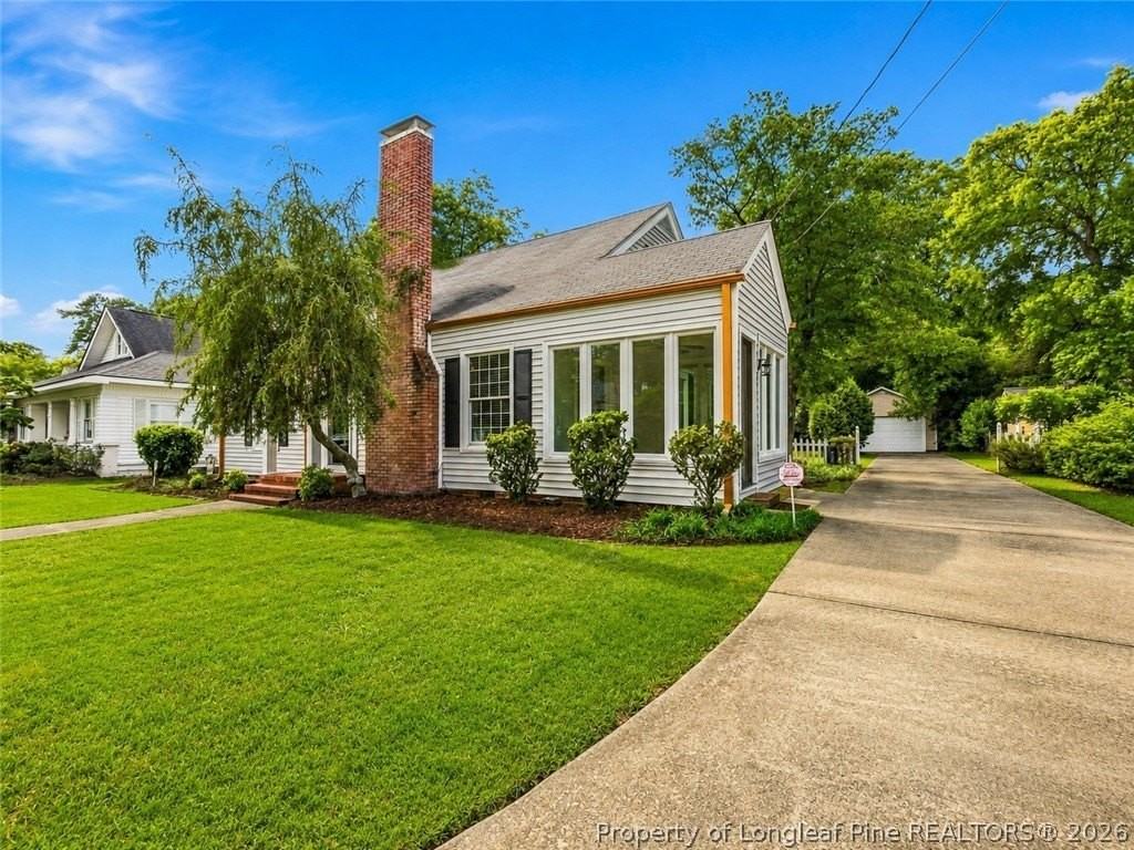 112 Ellington St - Photo 2 of 32