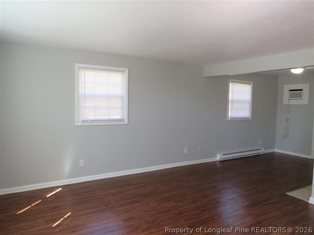 1942 King George Dr - Photo 3 of 10