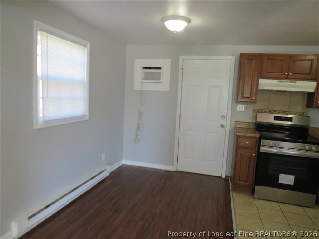 1942 King George Dr - Photo 5 of 10