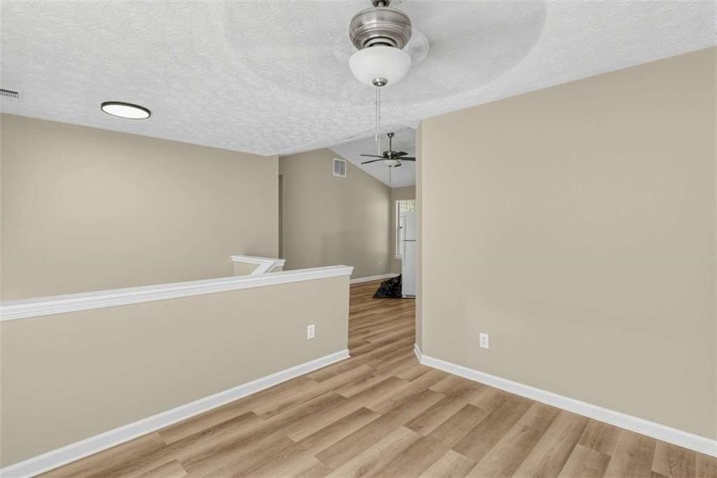 215 Pinehurst Dr - Photo 3 of 17