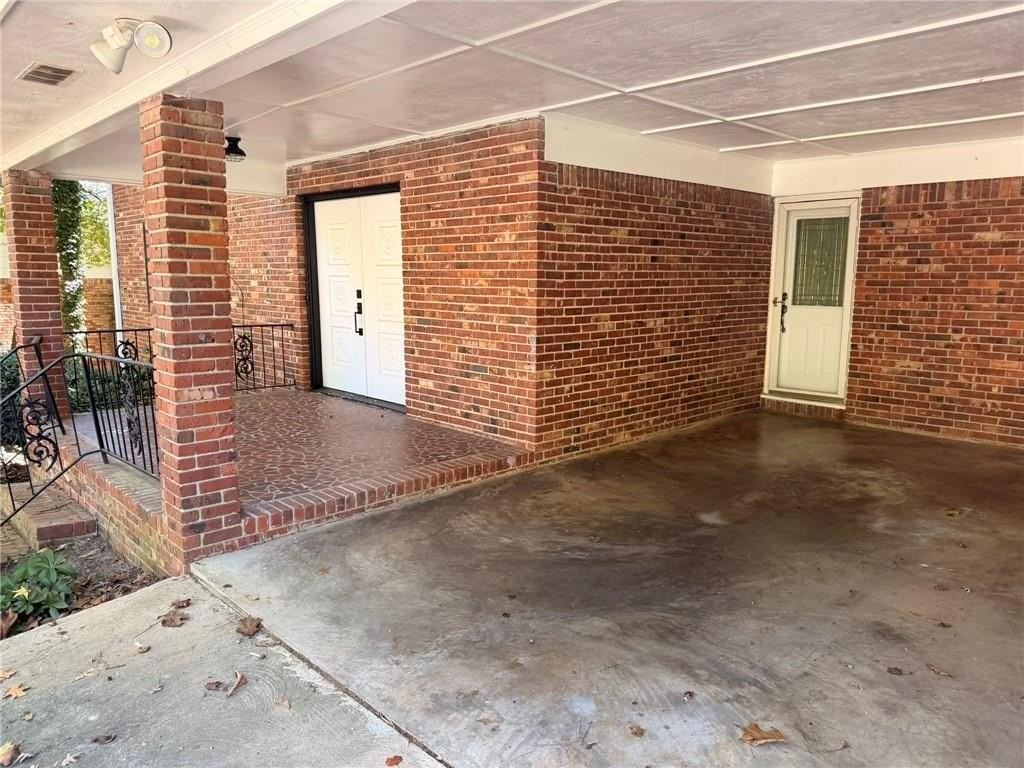 2878 Pine Valley Cir - Photo 2 of 16