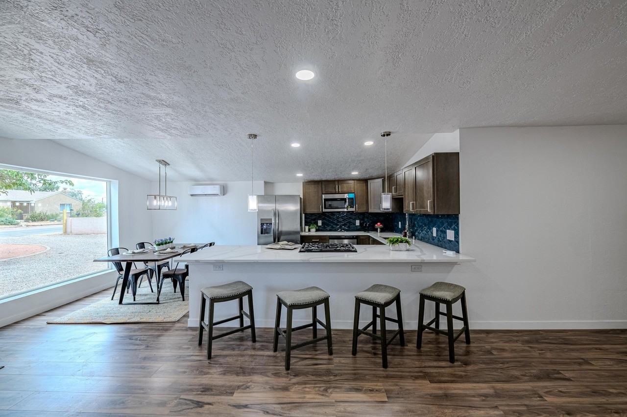 6667 Elwood Dr Nw - Photo 5 of 50
