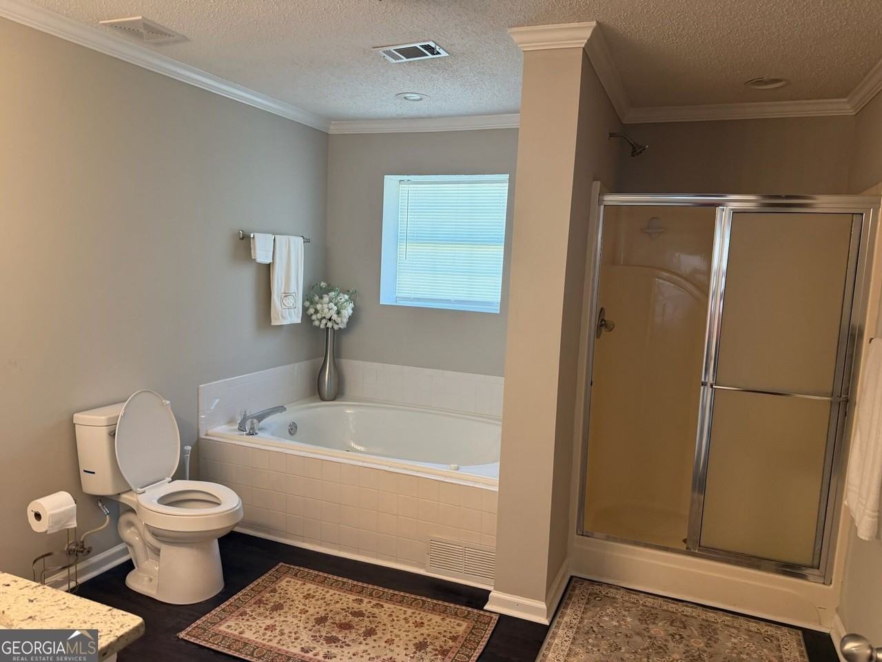 214 Oak Cir N - Photo 3 of 20