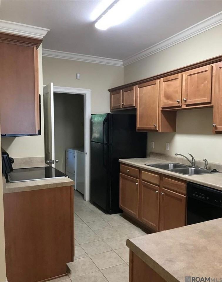 5192 Arlington Ct - Photo 4 of 13