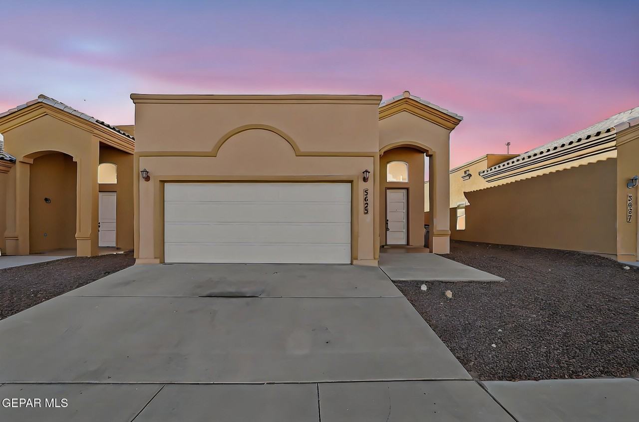 3625 Grand Bahamas Dr - Photo 3 of 29